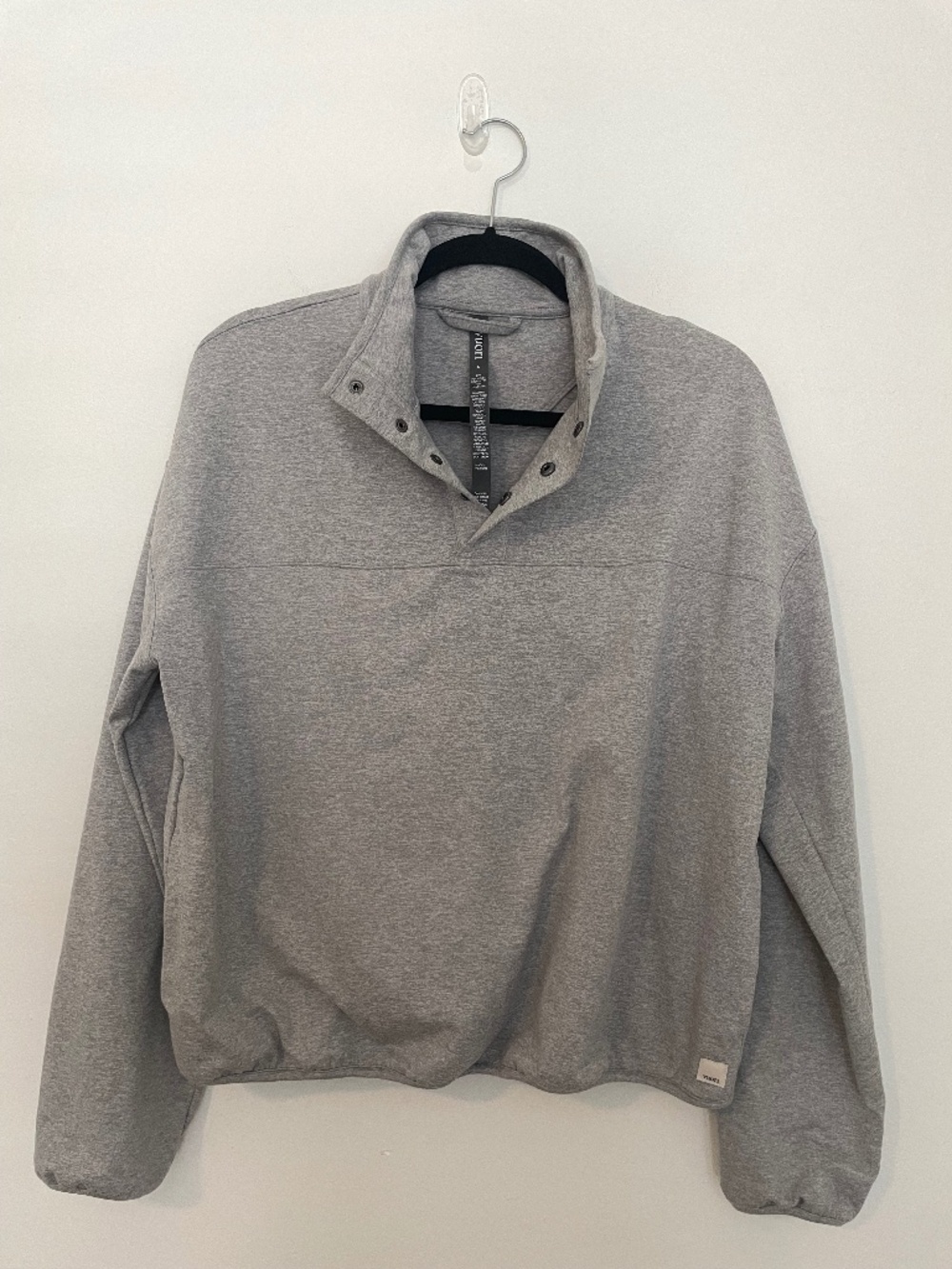 NWOT- Vuori Granite Half Snap Mock Neck Pullover Sweatshirt Gray, Womens Large